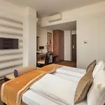 Grand Glorius Hotel Makó
