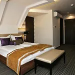 Hotel Grand Glorius 4*