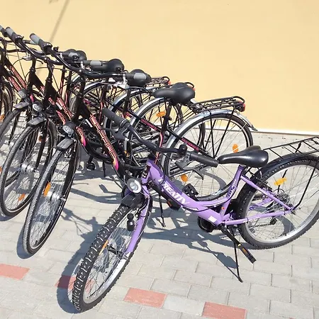 Grand Glorius Szálloda 4*