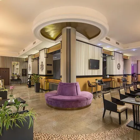 Hotel Grand Glorius Mako
