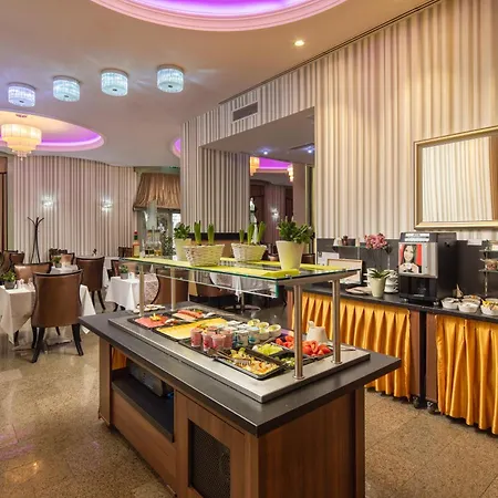 Grand Glorius Hotel Makó