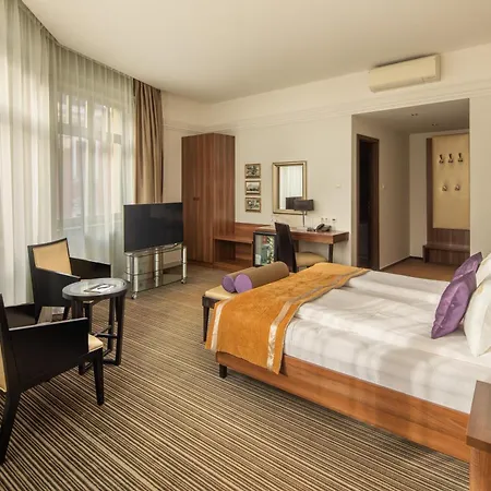 Grand Glorius Hotel
