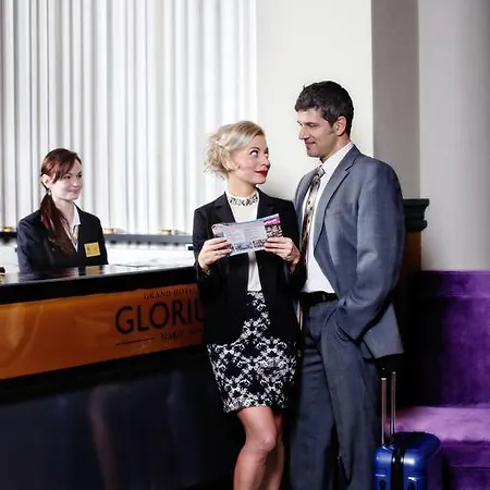 Grand Glorius Otel 4*