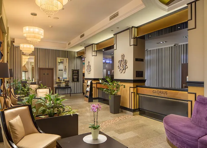 Grand Glorius 4* Makó