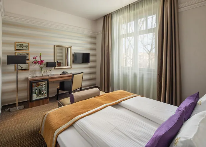 Hotel Grand Glorius 4*