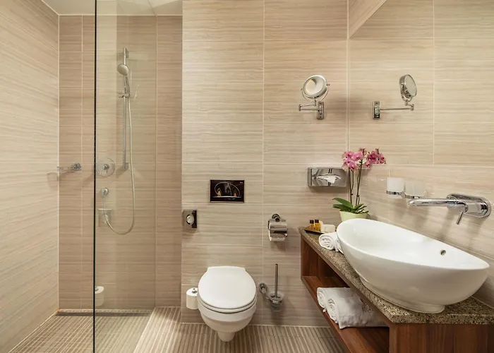 Grand Glorius 4* Makó