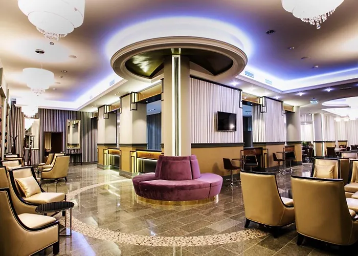 Hotel Grand Glorius Makó